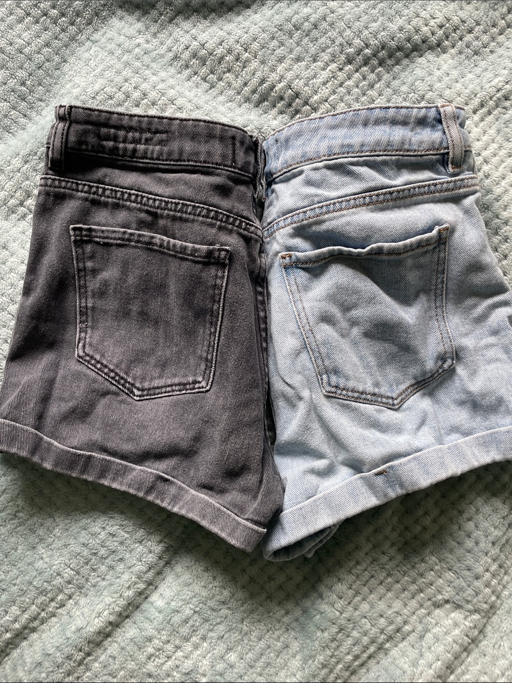 Pacsun Women’s Denim Mom Shorts - Picture 5 of 5